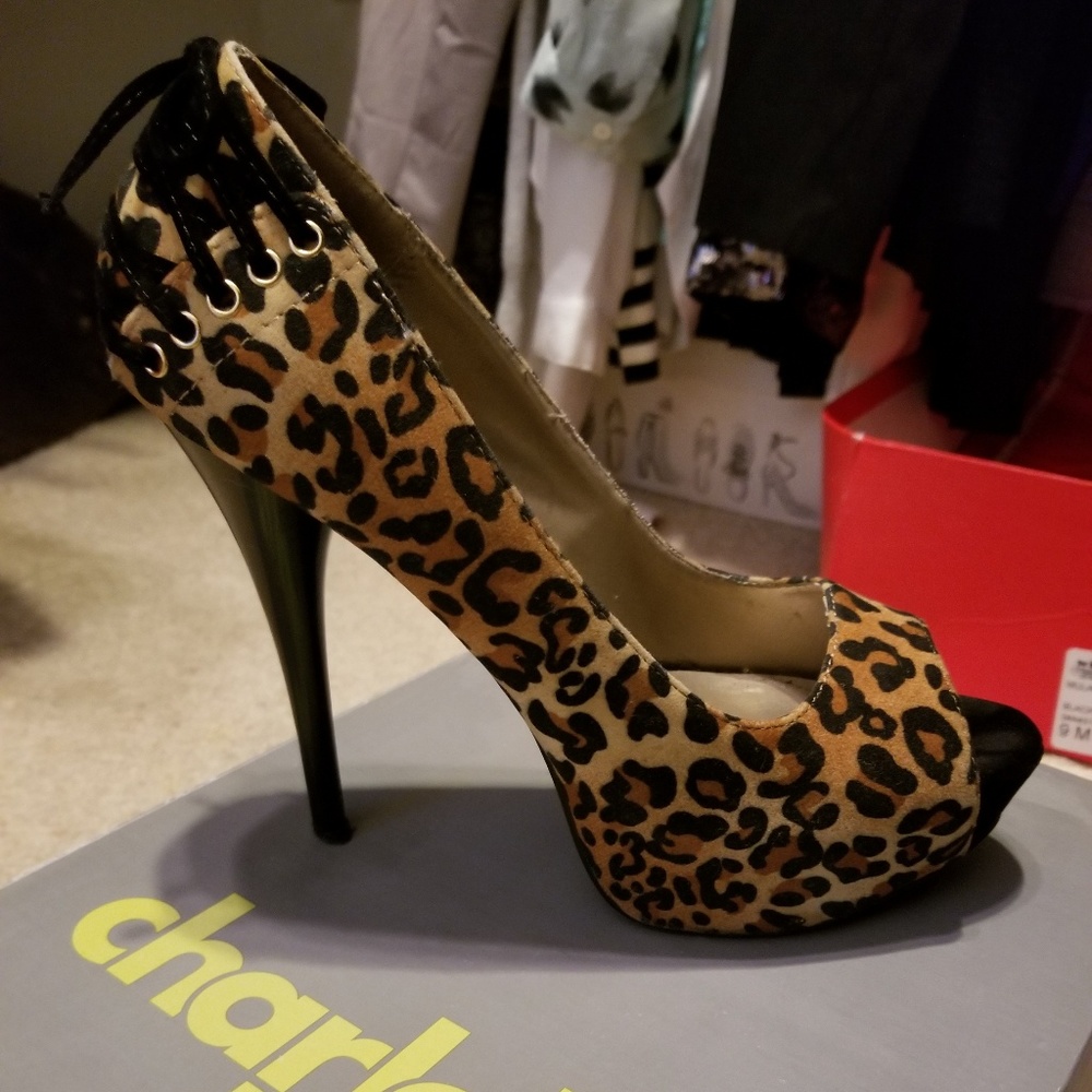Cheetah lace up heel